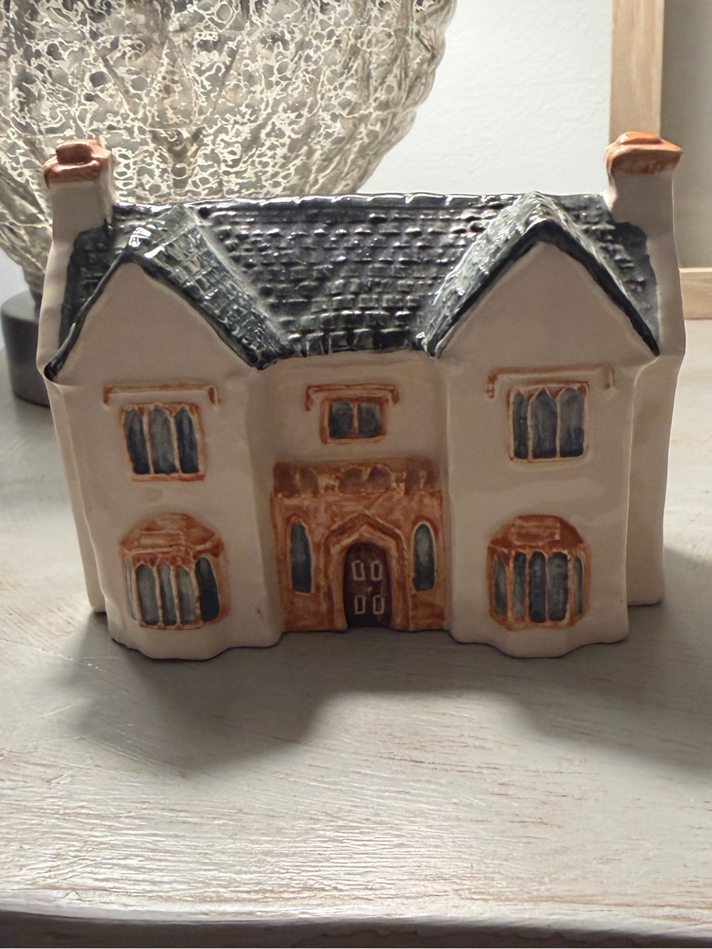 Vintage Collectible Ceramic John  Putnam’s Heritage Houses 19th C. Gothic House